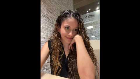 Media: alana15 Stripchat 2024-12-07 21:41:00