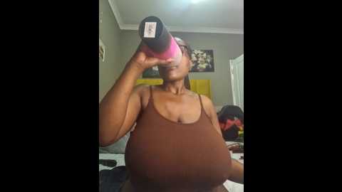 Media: bustygoddess32 Stripchat 2024-12-07 14:06:00