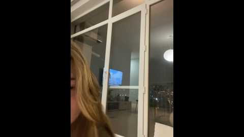 Media: curvyflawless Stripchat 2024-12-07 14:56:00