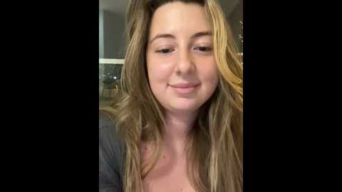 Media: curvyflawless Stripchat 2024-12-07 15:04:00
