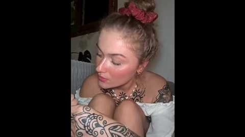 Media: goldloeckchen159 Stripchat 2024-12-07 18:05:00