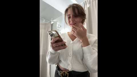 Media: mariid Stripchat 2024-12-07 10:28:00