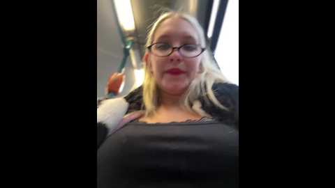 Media: milkyy_wway Stripchat 2024-12-07 07:57:00
