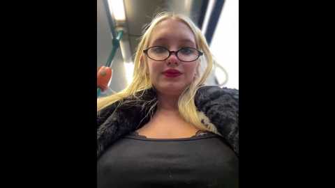 Media: milkyy_wway Stripchat 2024-12-07 08:47:00