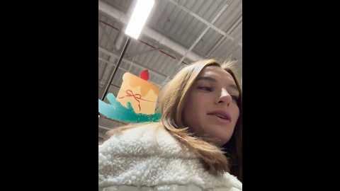 Media: _angelari_ Stripchat 2024-12-08 18:38:00