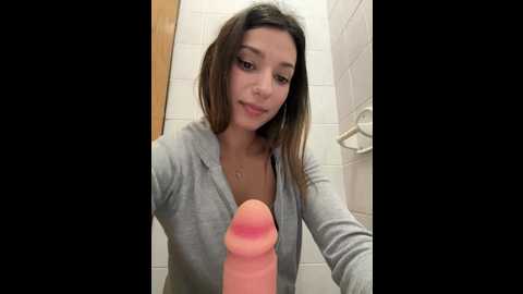 Media: _miaqueen_ Stripchat 2024-12-08 22:10:00