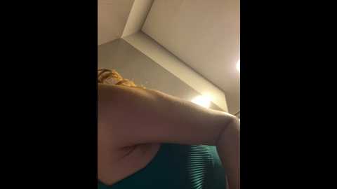 Media: alana15 Stripchat 2024-12-08 16:18:00