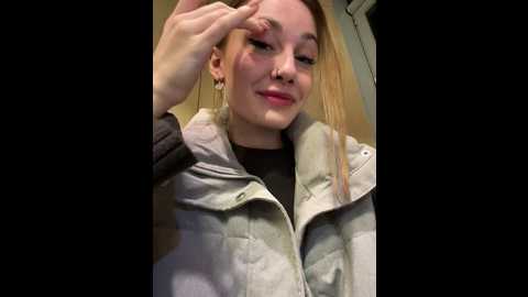 Media: baby_brownie Stripchat 2024-12-08 14:26:00