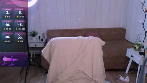 Media: britney_lynch Stripchat 2024-12-08 20:40:00