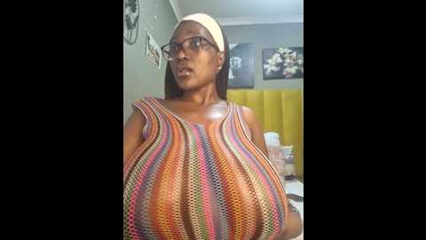 Media: bustygoddess32 Stripchat 2024-12-08 03:03:00