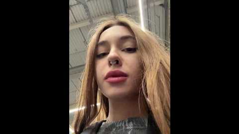 Media: cherry____pie Stripchat 2024-12-08 00:16:00