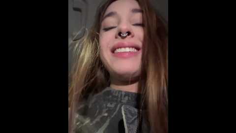 Media: cherry____pie Stripchat 2024-12-08 00:47:00