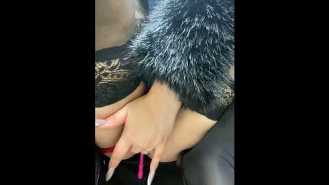 Media: chloe__moon Stripchat 2024-12-08 12:08:00