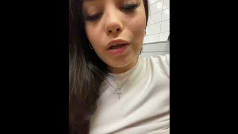Media: chloe__moon Stripchat 2024-12-08 15:07:00