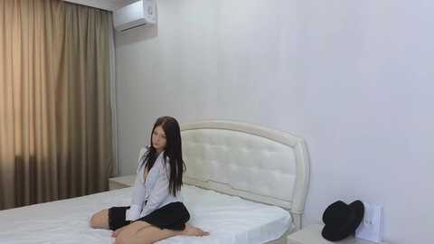 Media: rebecca_loves_you Stripchat 2024-12-08 10:01:00