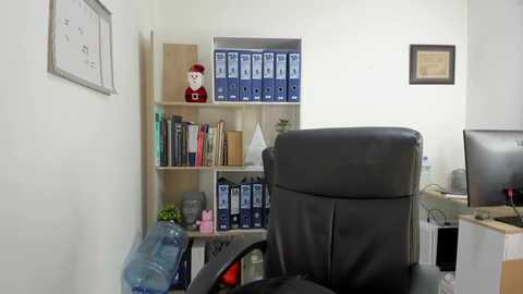 Media: sara_fun Stripchat 2024-12-08 00:42:00