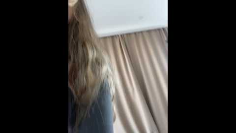 Media: curvyflawless Stripchat 2024-12-09 10:44:00