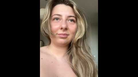 Media: curvyflawless Stripchat 2024-12-09 11:30:00