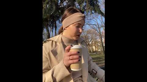 Media: kikiwatson Stripchat 2024-12-09 08:00:00