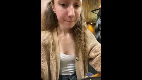 Media: lia__love Stripchat 2024-12-09 16:24:00