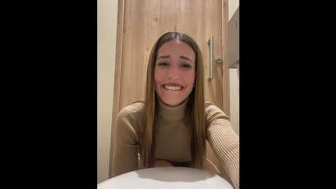 Media: lola_tentatiion Stripchat 2024-12-09 14:48:00