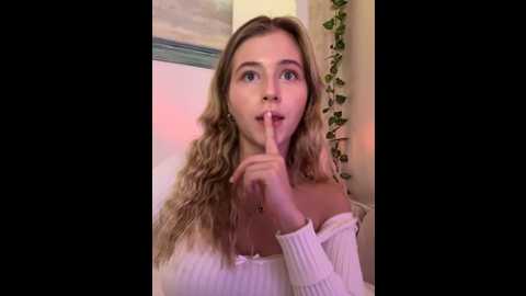 Media: lunarase Stripchat 2024-12-09 18:20:00