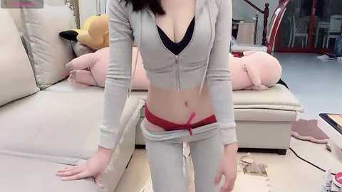Media: ruoling_19 Stripchat 2024-12-09 14:41:00