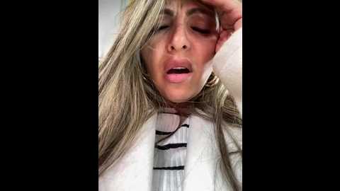 Media: _abril_office1 Stripchat 2024-12-10 19:02:00