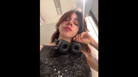 Media: lily__belle Stripchat 2024-12-10 13:18:00