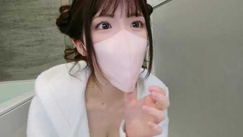 Media: _minami_ Stripchat 2024-12-11 15:55:00