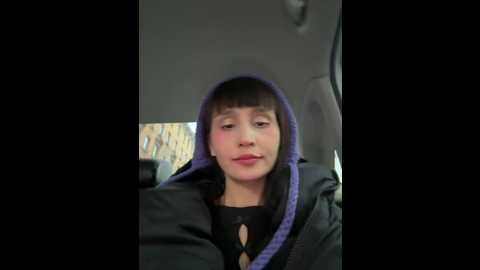 Media: bigbabykiki Stripchat 2024-12-11 08:02:00