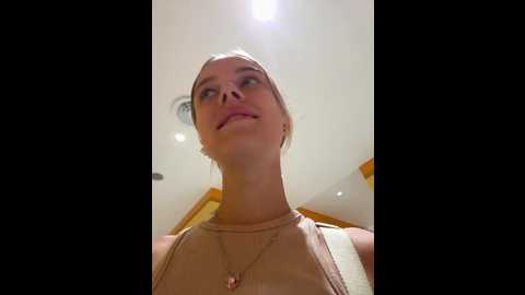 Media: enjoy_my_beauty Stripchat 2024-12-11 04:35:00