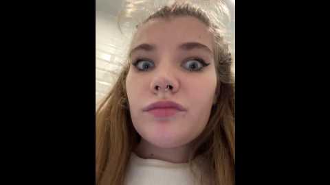 Media: holy_tereza Stripchat 2024-12-11 20:40:00