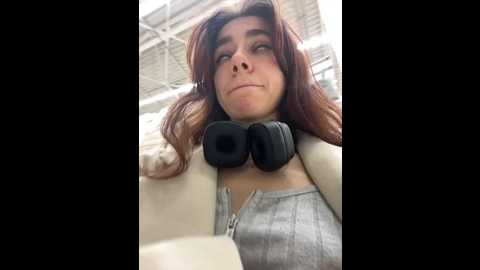 Media: lily__belle Stripchat 2024-12-11 18:48:00