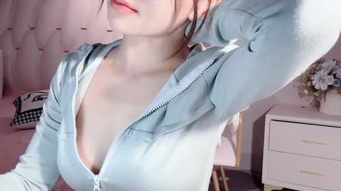 Media: lvy_w Stripchat 2024-12-11 10:35:00