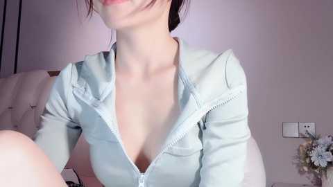 Media: lvy_w Stripchat 2024-12-11 11:00:00