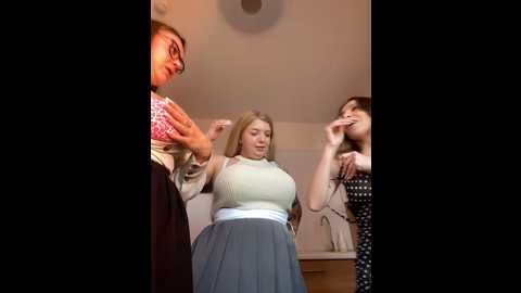 Media: odriolsens Stripchat 2024-12-11 10:28:00