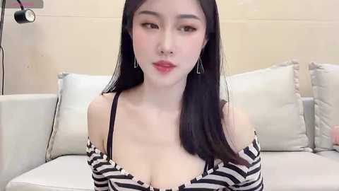Media: ruoling_19 Stripchat 2024-12-11 15:27:00