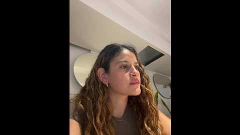Media: alana15 Stripchat 2024-12-12 22:00:00