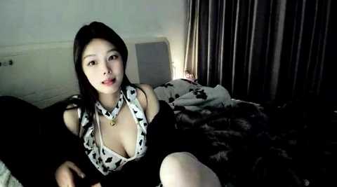 Media: bbtt544 Stripchat 2024-12-12 18:08:00