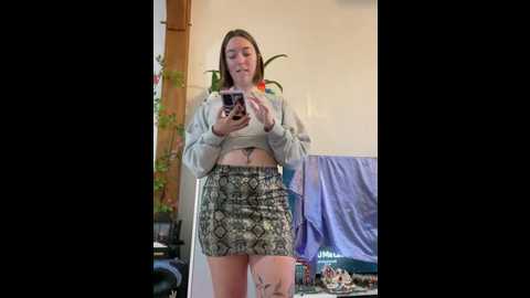 Media: daisy_michto_officiel Stripchat 2024-12-12 14:54:00