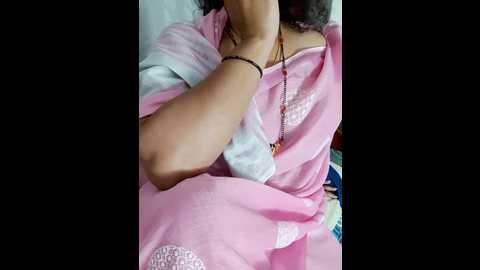 Media: indian_desi_wife Stripchat 2024-12-12 19:10:00