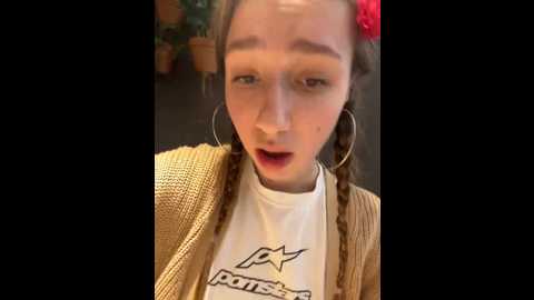 Media: lia__love Stripchat 2024-12-12 16:10:00
