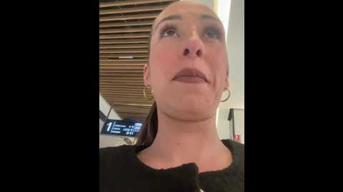 Media: lola_tentatiion Stripchat 2024-12-12 14:41:00