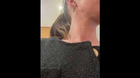 Media: lola_tentatiion Stripchat 2024-12-12 14:46:00