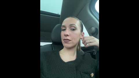 Media: lola_tentatiion Stripchat 2024-12-12 15:30:00