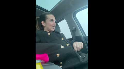 Media: lola_tentatiion Stripchat 2024-12-12 15:36:00