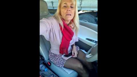 Media: nathotsexy1 Stripchat 2024-12-12 10:44:00