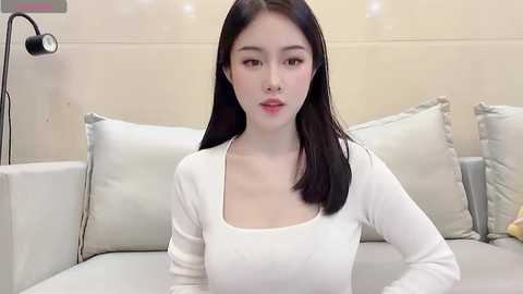 Media: ruoling_19 Stripchat 2024-12-12 14:23:00