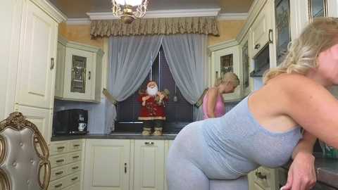 Media: tunderose1 Stripchat 2024-12-12 07:16:00
